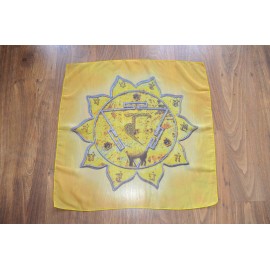Napfonat Csakra 2. 70x70 cm-es muszlin kendő Napfonat Csakra 2. 70x70 cm-es muszlin kendő