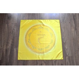Napfonat Csakra 1. 70x70 cm-es szatén terítő Napfonat Csakra 1. 70x70 cm-es szatén terítő