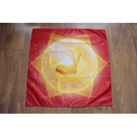 Csodaszarvas 70x70 cm-es szatén terítő Csodaszarvas 70x70 cm-es szatén terítő