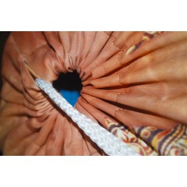 Ganesha - Barna 20 cm átmérőjű, 65 cm hosszú beverly jógamatrac tartó Ganesha - Barna 20 cm átmérőjű, 65 cm hosszú beverly jógamatrac tartó