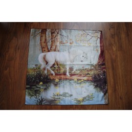 Unikornis - Erdő 70x70 cm-es szatén terítő